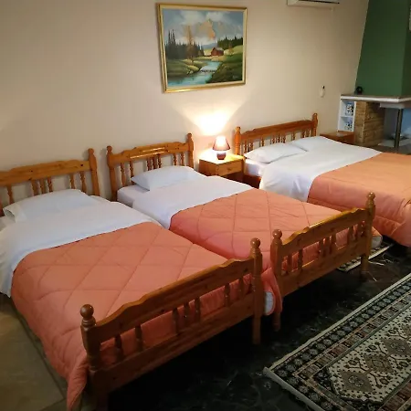 Pension Vergina *